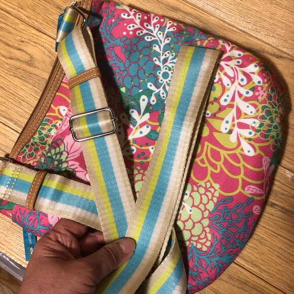 Lily Bloom cross body colorful spring-color flowery prints - Picture 15 of 15